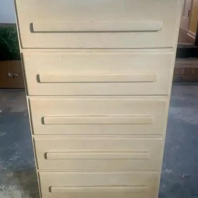 Cream-Colored Wooden 5-Drawer Dresser
