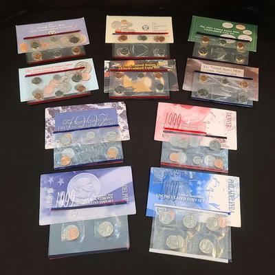 1991–1999 United States Mint Uncirculated Coin Sets, featuring 1999 Susan B. Anthony Set