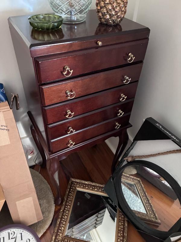 Sale Photo Thumbnail #5