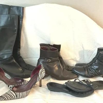 Lot Of Women’s Shoes And Handbag