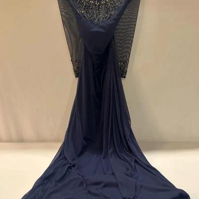 Alex Evenings, a brand specializing in evening wear for special occasions like weddings and galas. 