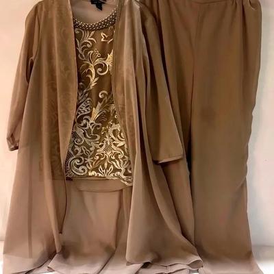 Le Bo’s Size 10…3 Piece 