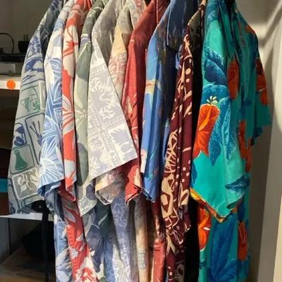 Men’s Hawaiian Shirts, Size S