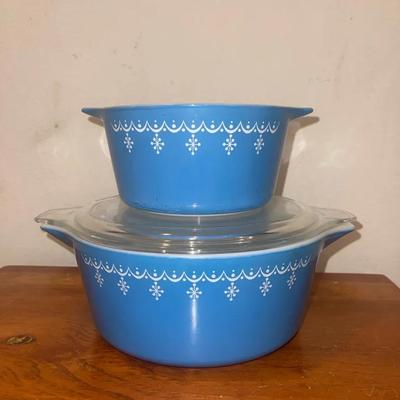 Pyrex Snowflake Garland Bowls