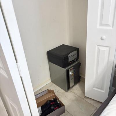 Sale Photo Thumbnail #177