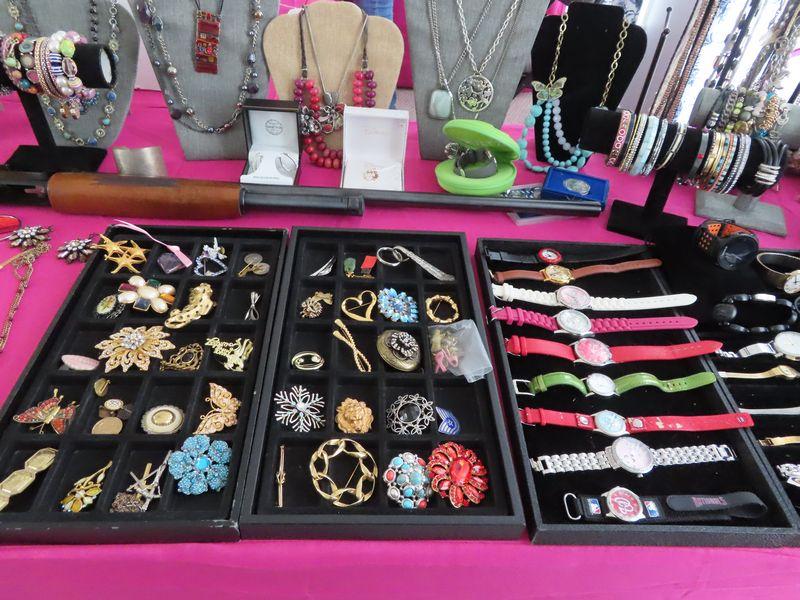 Sale Photo Thumbnail #19