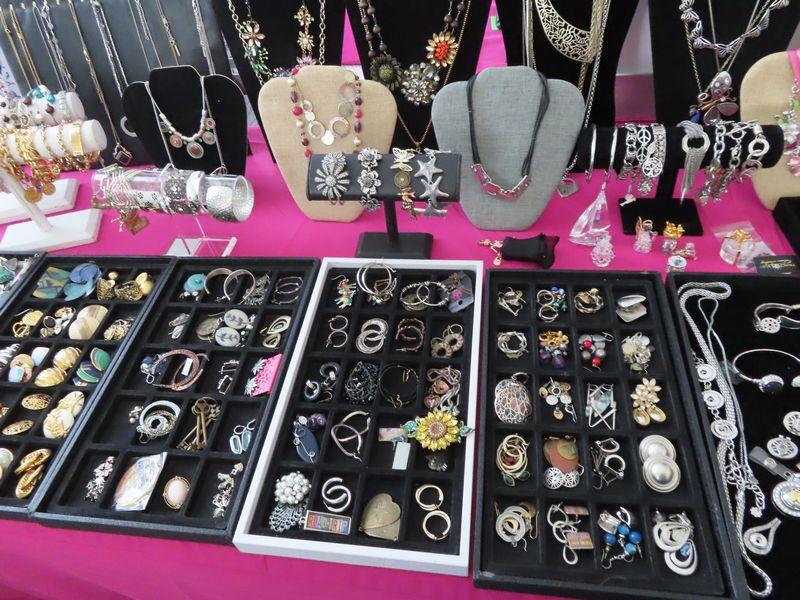 Sale Photo Thumbnail #15