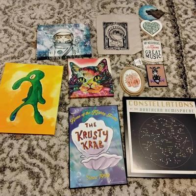 Lot Of Wall Decor Including Krusty Krab 