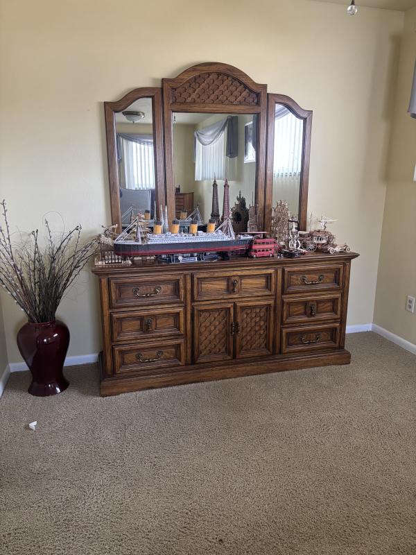 Sale Photo Thumbnail #3