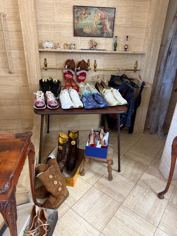 Sale Photo Thumbnail #14