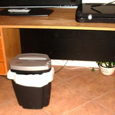 Sale Photo Thumbnail #92: DESK