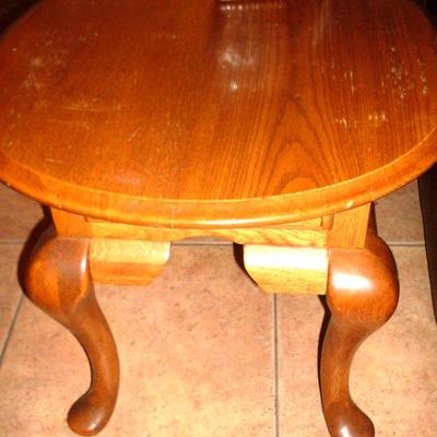 Sale Photo Thumbnail #14: OAK END TABLE