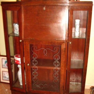 Sale Photo Thumbnail #10: DESK CLOSED