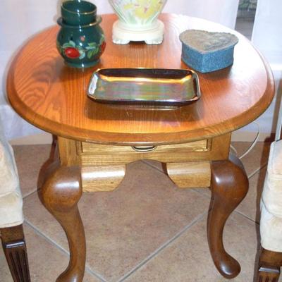 Sale Photo Thumbnail #16: OAK END TABLE