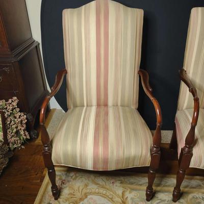 Southwood Mahogany Armed Chair\n