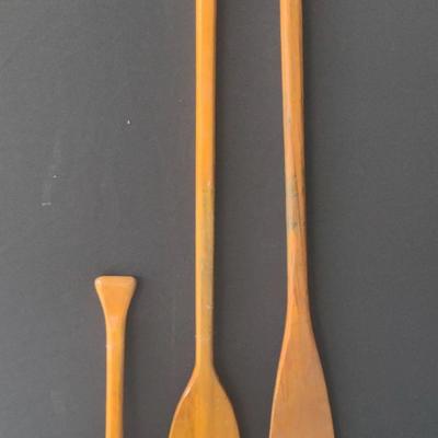3 Wood Paddles In varied Sizes