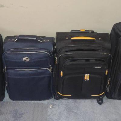 4 Piece Luggage Lot