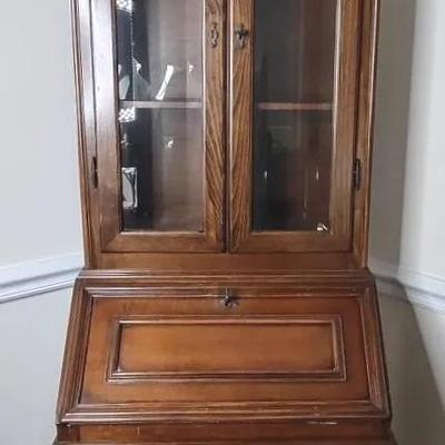 Secretary/Hutch With Beveled Glass & Working Keys