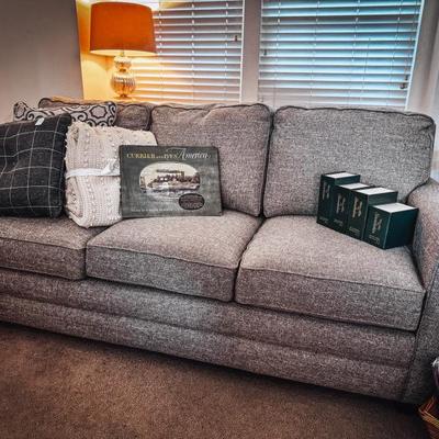 Sale Photo Thumbnail #56