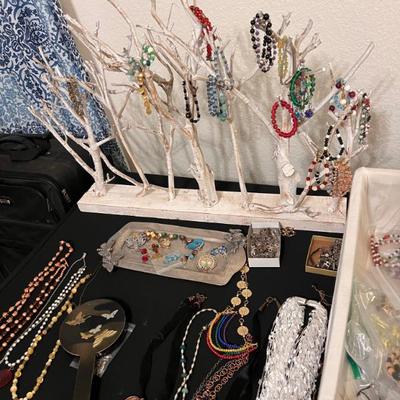 Sale Photo Thumbnail #33