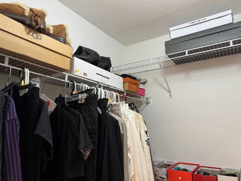 Sale Photo Thumbnail #62