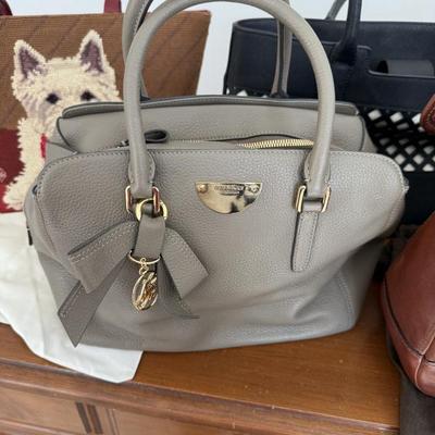 Sale Photo Thumbnail #394