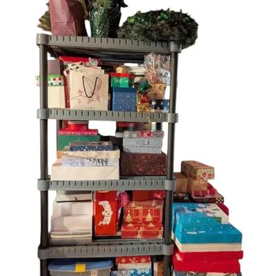 Mystery Lot Of Christmas Supplies, Boxes, Tissue Paper And More - Lot 5