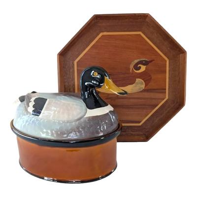 Duck Themed Pot And Wood Plate