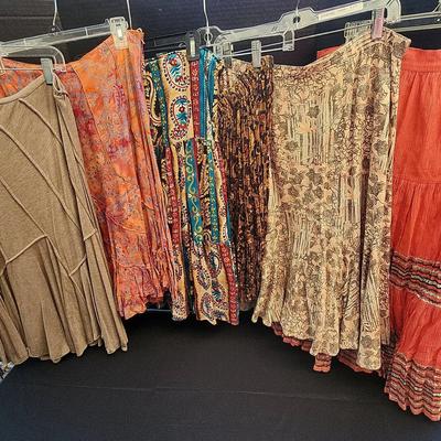 6 Pretty Skirts - Sizes L, XL, 2XL, Elastic Waist, Zippers, Prints, Solids