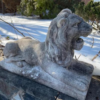 Outdoor Cement Guardian Lions (pair)