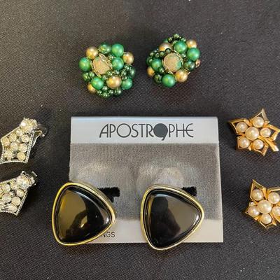 Vintage Clip-on/screw-on Earrings (4 Pair)