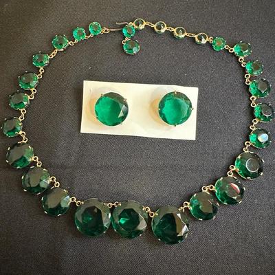 Green Gemstones With Gold Tone Necklace And Earring Set 