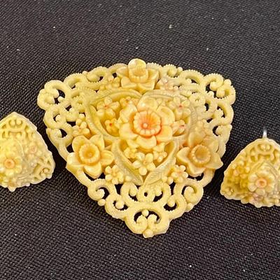 Vintage Floral Carved Plastic Brooch & Earrings 