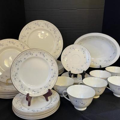 Royal Doulton Fine Bone China “Cotillion” 