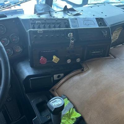 Sale Photo Thumbnail #26