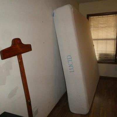 Sale Photo Thumbnail #36: King Mattress