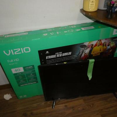 Sale Photo Thumbnail #35: Tv's