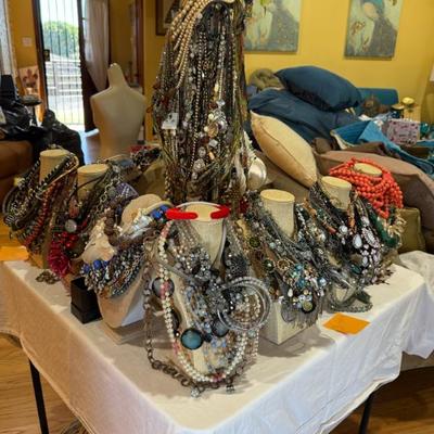 Sale Photo Thumbnail #325