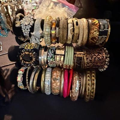 Sale Photo Thumbnail #257