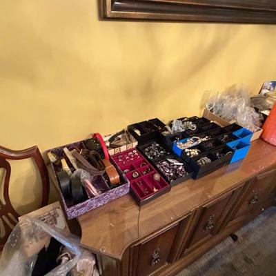 Sale Photo Thumbnail #321