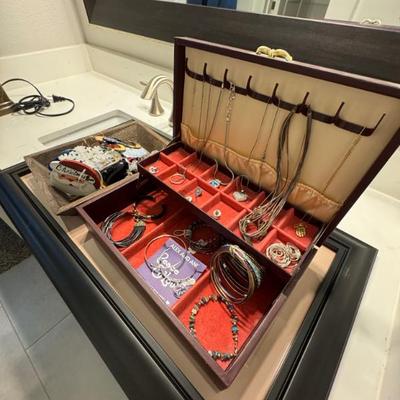 Sale Photo Thumbnail #35