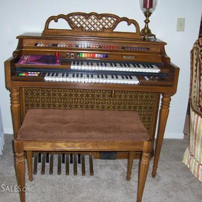 Kimball Syntha Swinger 1000 Organ with bench full of sheet music