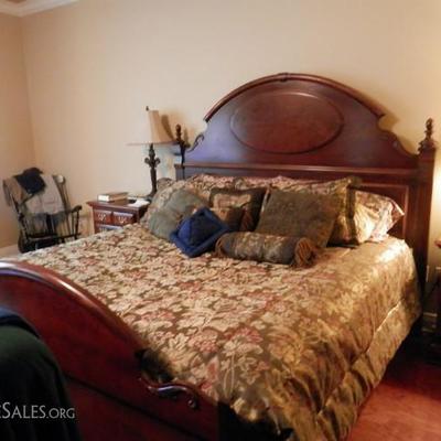 Gorgeous King Size Bed