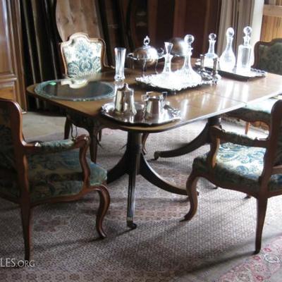 Antique Dining Table with Leaves and 4 Arm Chairs
