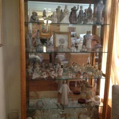 LLADRO'S AND COLLECTABLE FIGURINES