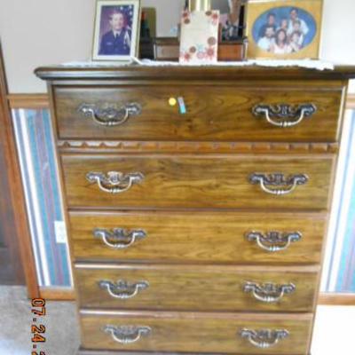 Pine dresser  5 drawers