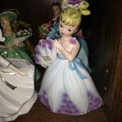 100's of Figurines