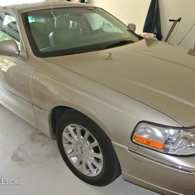 Lincoln Town Car 60K miles $10500 OBO