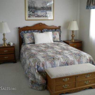 Queen Furniture Bedroom set