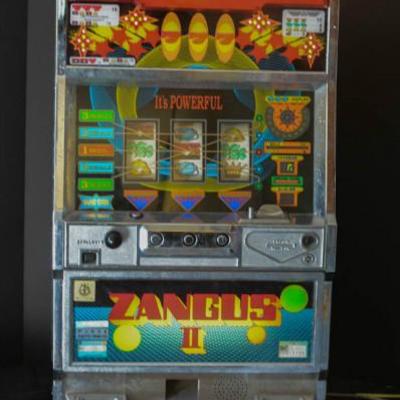 Zangus II Slot Machine
